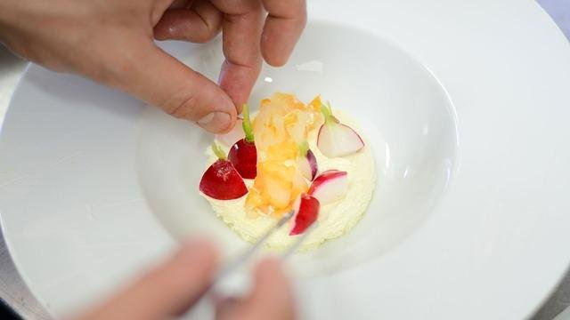 Gastronomía a Tu Ritmo: Sabores Típicos que No Te Puedes Perder