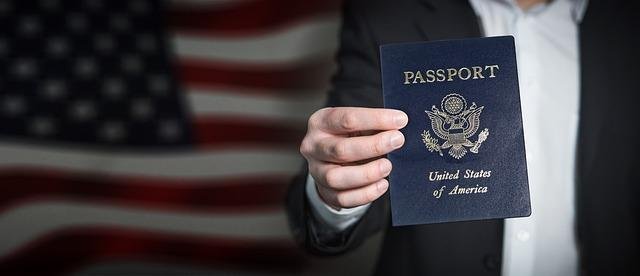 Documentos de​ Identidad: Tu Pasaporte⁢ y‍ DNI al Día